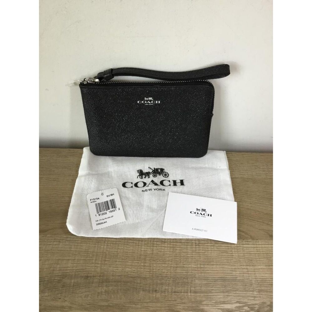Coach Black Crossgrain Leather Glitter Corner Zip Wristlet NWT & Dustbag